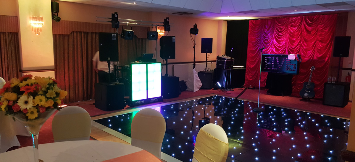Wedding Henley reception 1200x550 Party night in Henley